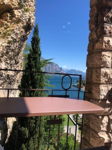 Breathtaking View. Apartment Malcesine Bagian luar foto