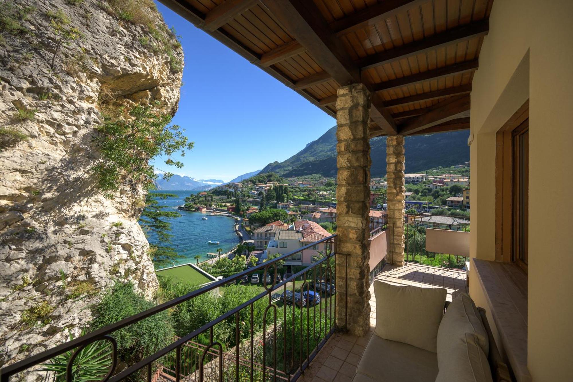 Breathtaking View. Apartment Malcesine Bagian luar foto